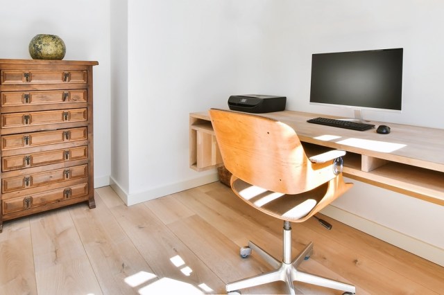 Designing the Perfect Home Office: Quick Tips for a Comfortable Workspace Setup